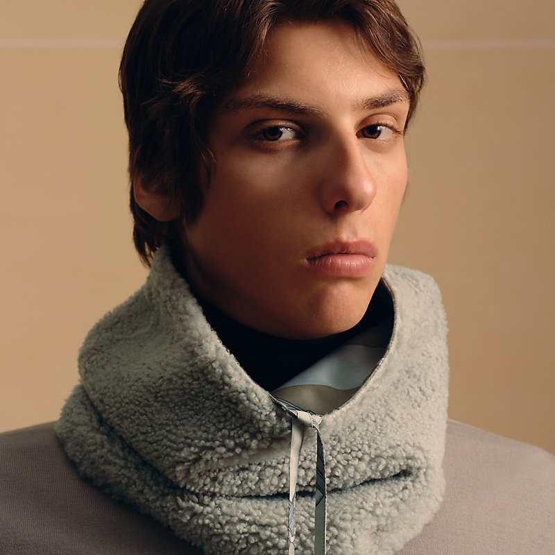 マフラー 《完璧なコース》 - グレー | Hermès - エルメス-公式サイト